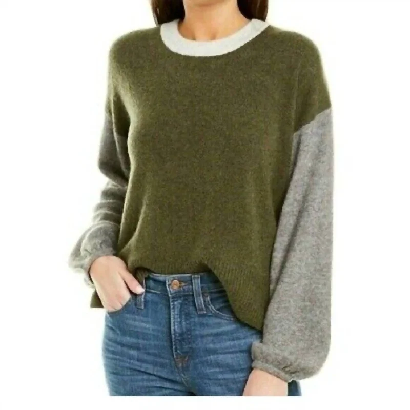 Trendy and versatile Payton Colorblock Sweater Wool Blend Sweater In Green