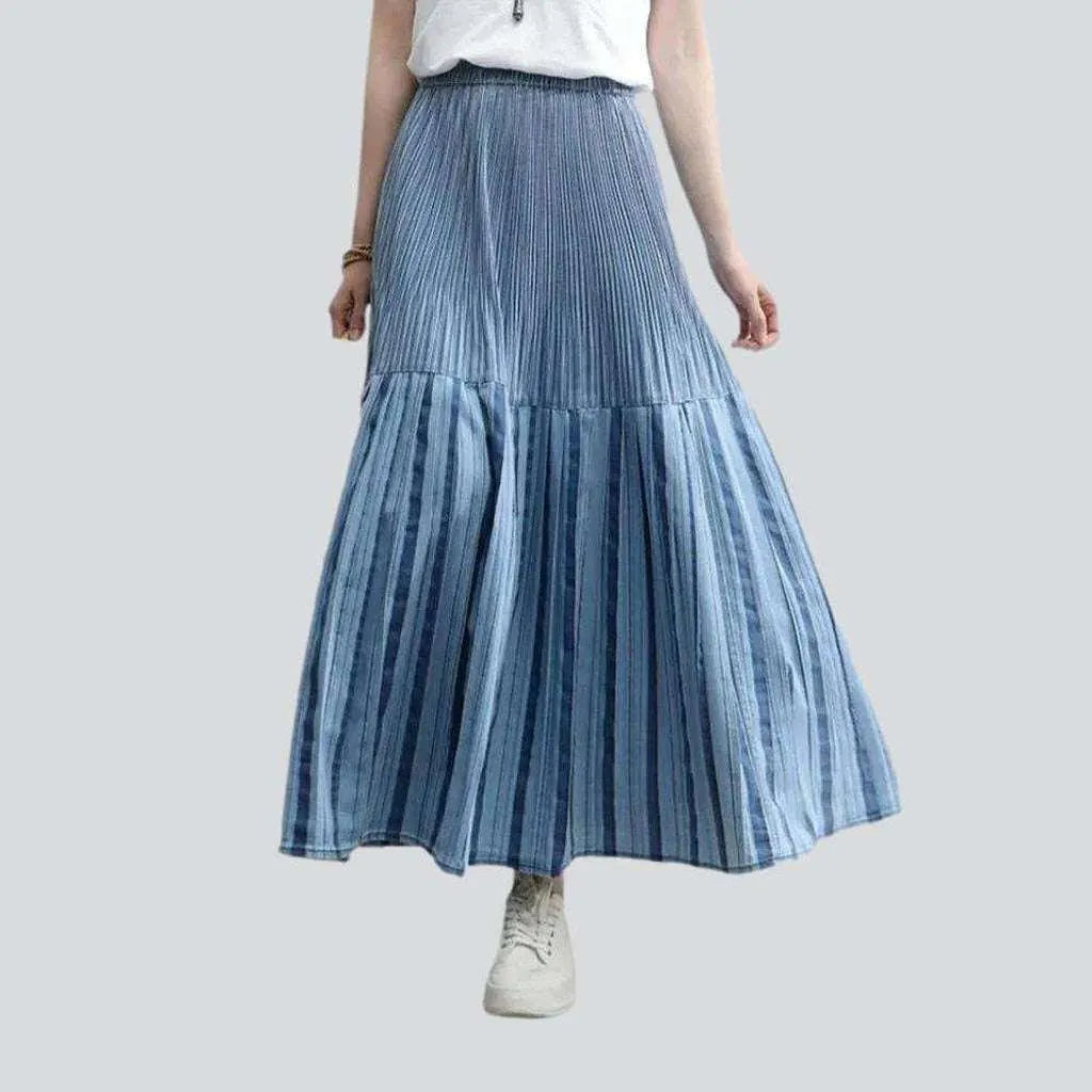 Round neck design Pleated light blue denim skirt