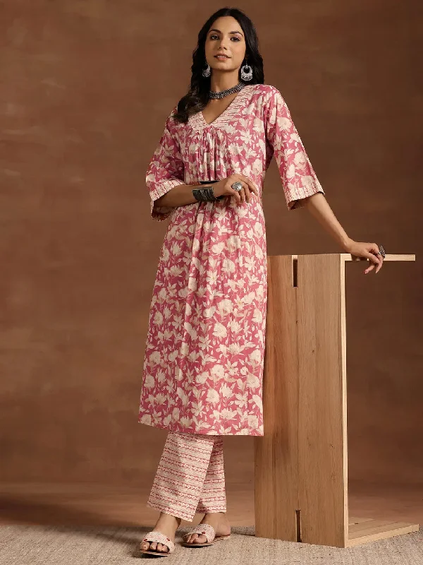 Unique prints Peach Printed Cotton A-Line Kurta With Trousers