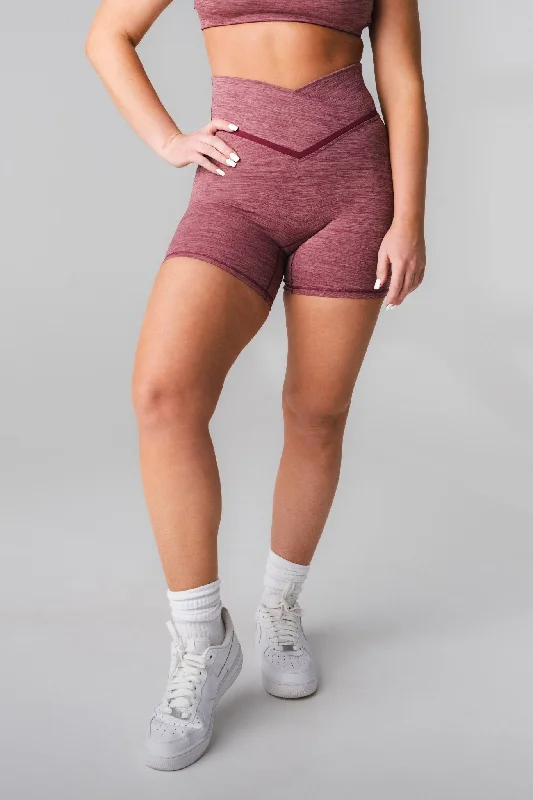 Elegant Style Vitality Daydream® V Volley Short - Blackberry Rose