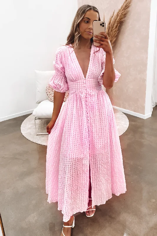 Street Letter Style Kenzi Maxi Dress Pink