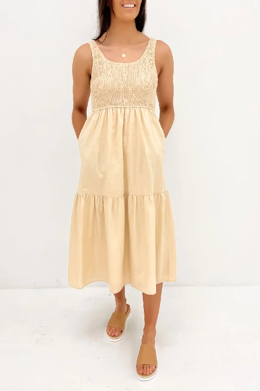 Sweet Soft Feeling Lenni Midi Dress Beige